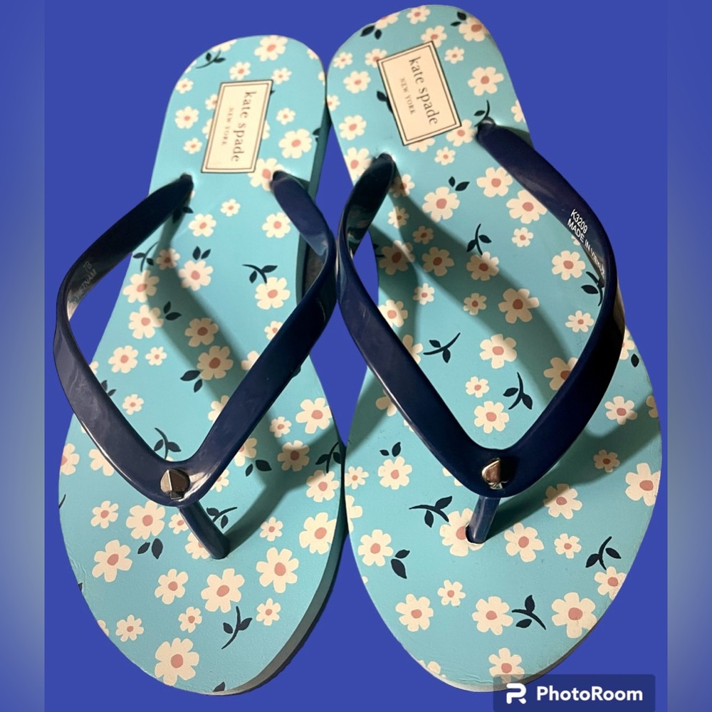 Kate spade adorable blue daisy Flip-flops Sz 7 New
